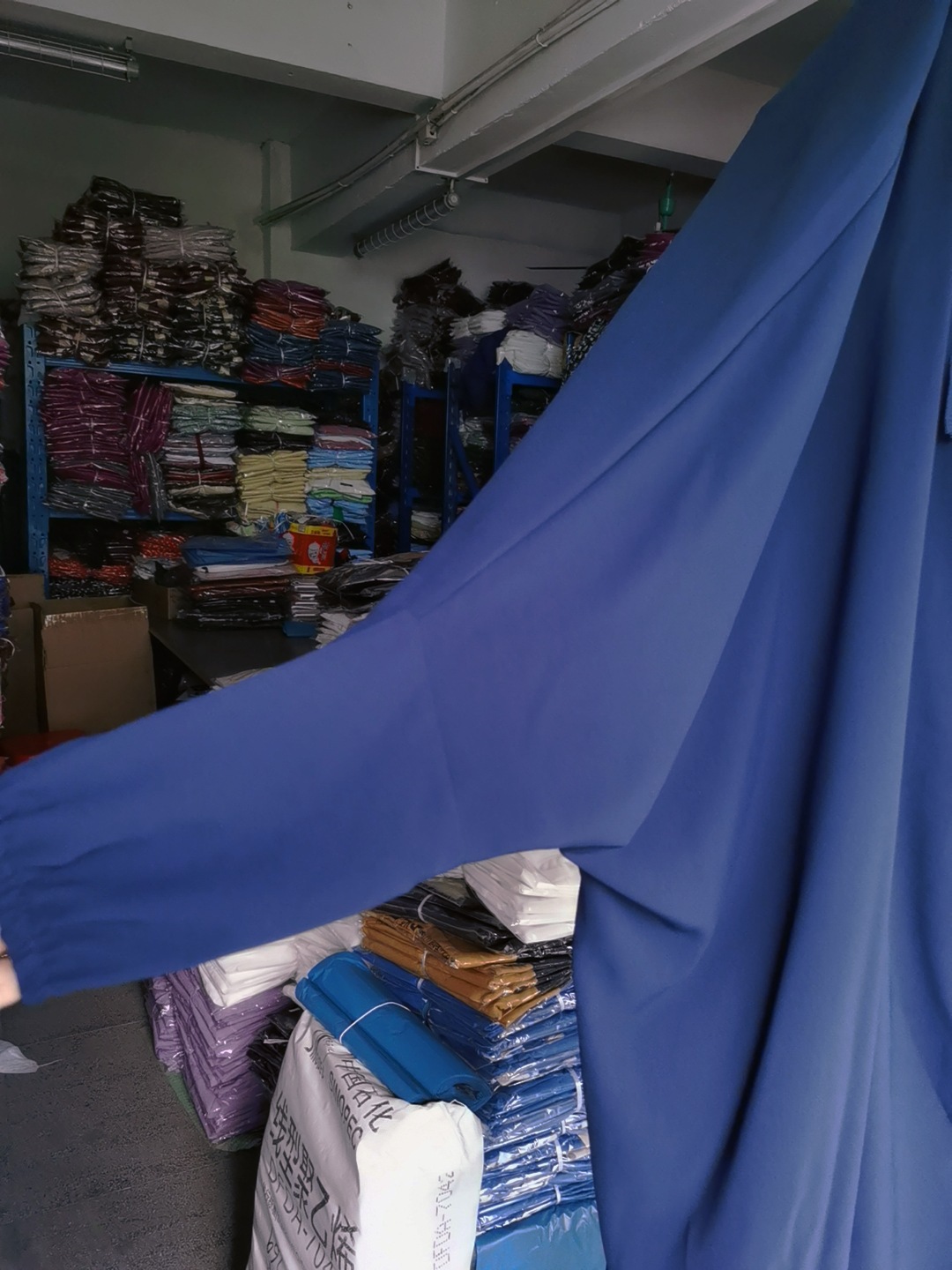 Factory Direct Supply To Iduoduo European And American Fashion Splicing Dress Bat Sleeve Hooded Long Dress For All Seasons 21390 - Image 2