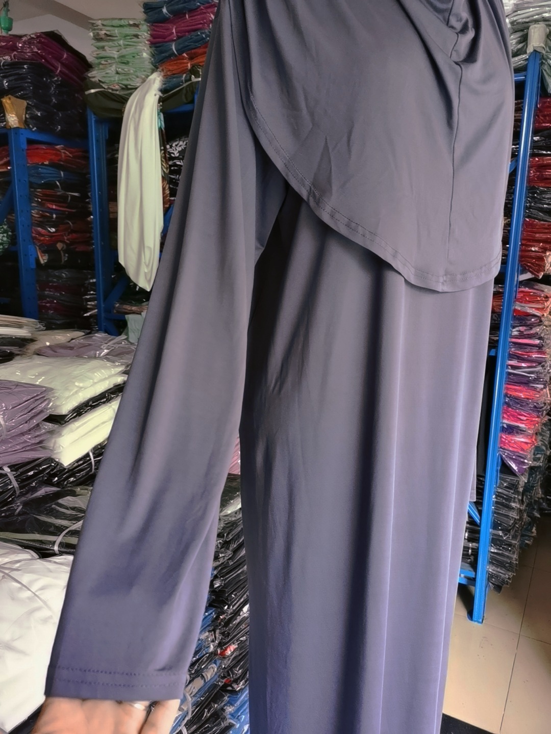 Factory Direct Supply To Iduoduo European And American New Solid Color One-Size-Fits-All Hooded Long Skirt Spliced Dress 21432 - Image 4