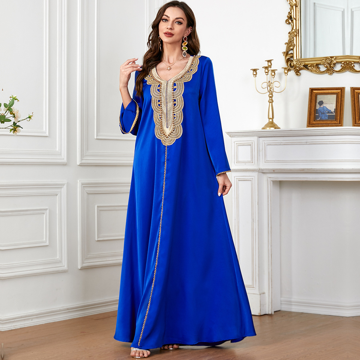 3287 Middle East Cross-Border Abaya Arabic Clothing Women's V-Neck Beaded Long-Sleeved European And American Foreign Trade Dress - Image 2