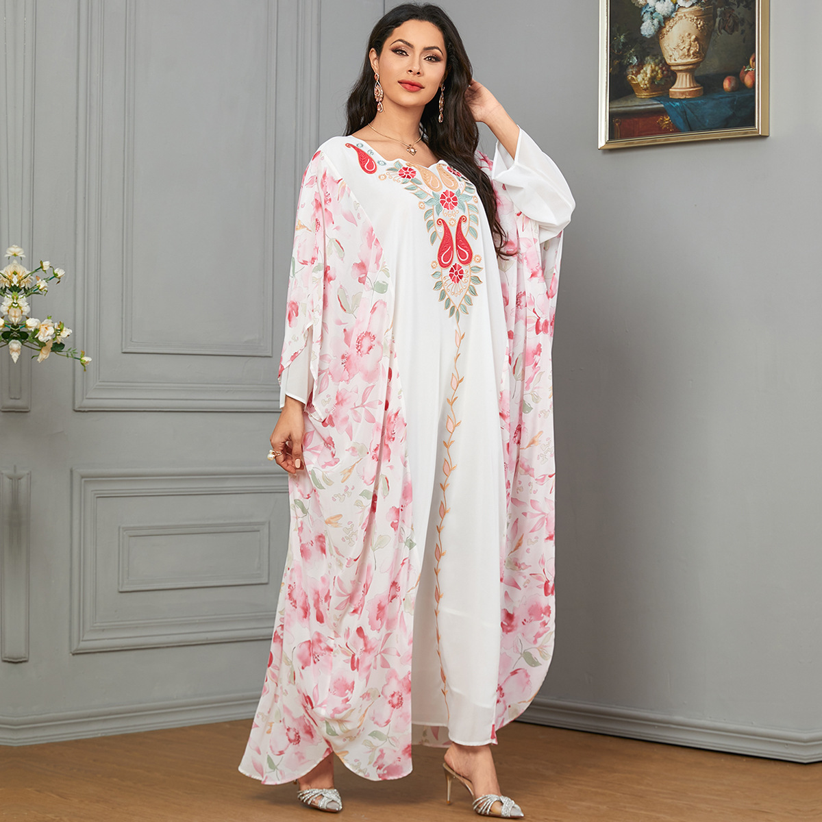 3628 Muslim Women's Arabian Dubai Abaya Embroidered Digital Print Fashion Contrast Color Bat Sleeve Dress