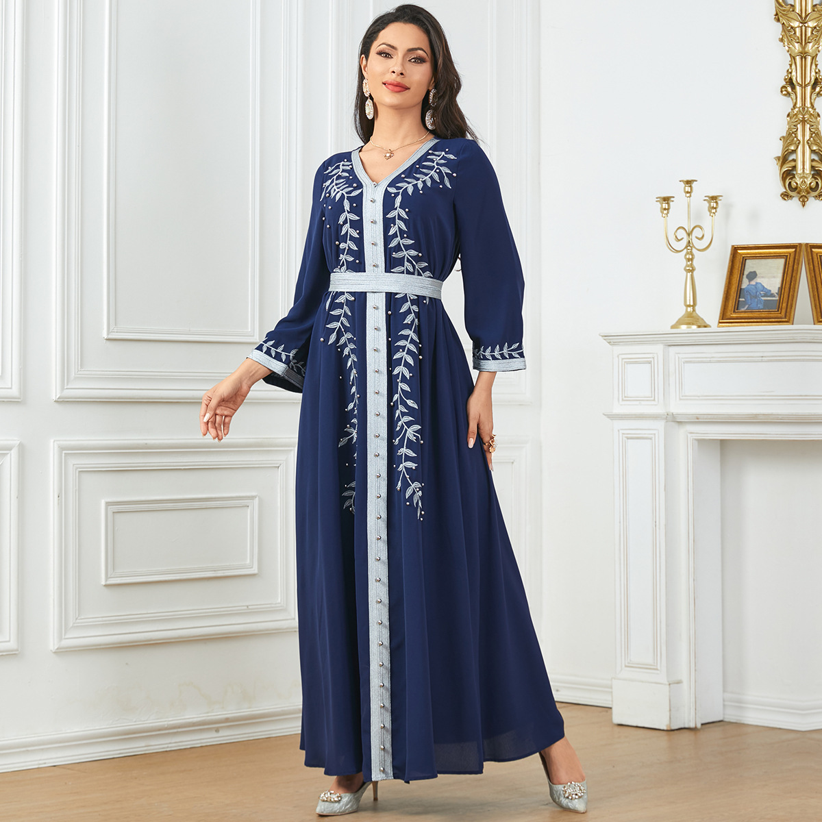 3685 Middle East Cross-Border Foreign Trade Beaded Embroidery Comfortable Casual Women's Arabic Clothing V-Neck Dress - Image 2