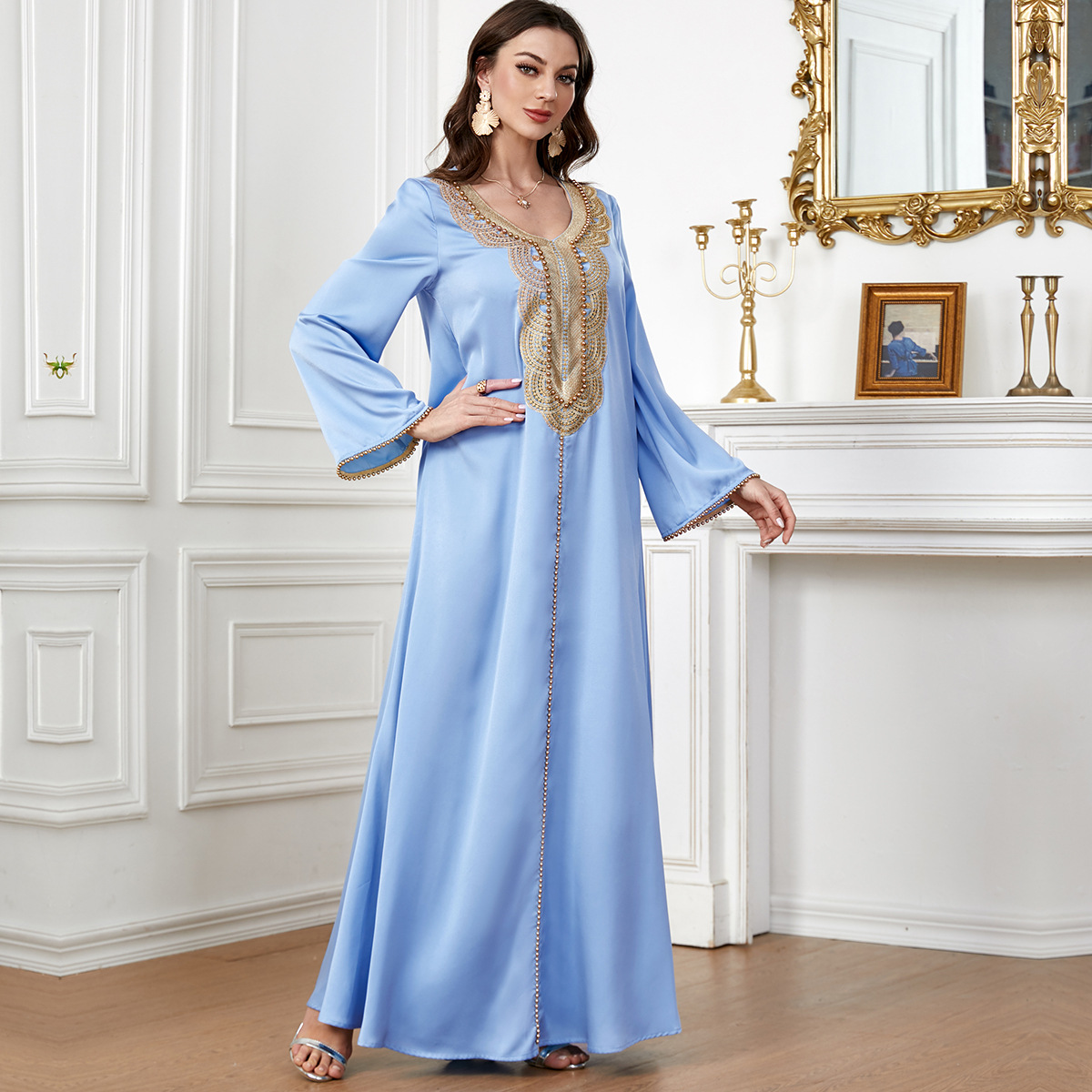 3287 Middle East Cross-Border Abaya Arabic Clothing Women's V-Neck Beaded Long-Sleeved European And American Foreign Trade Dress - Image 3