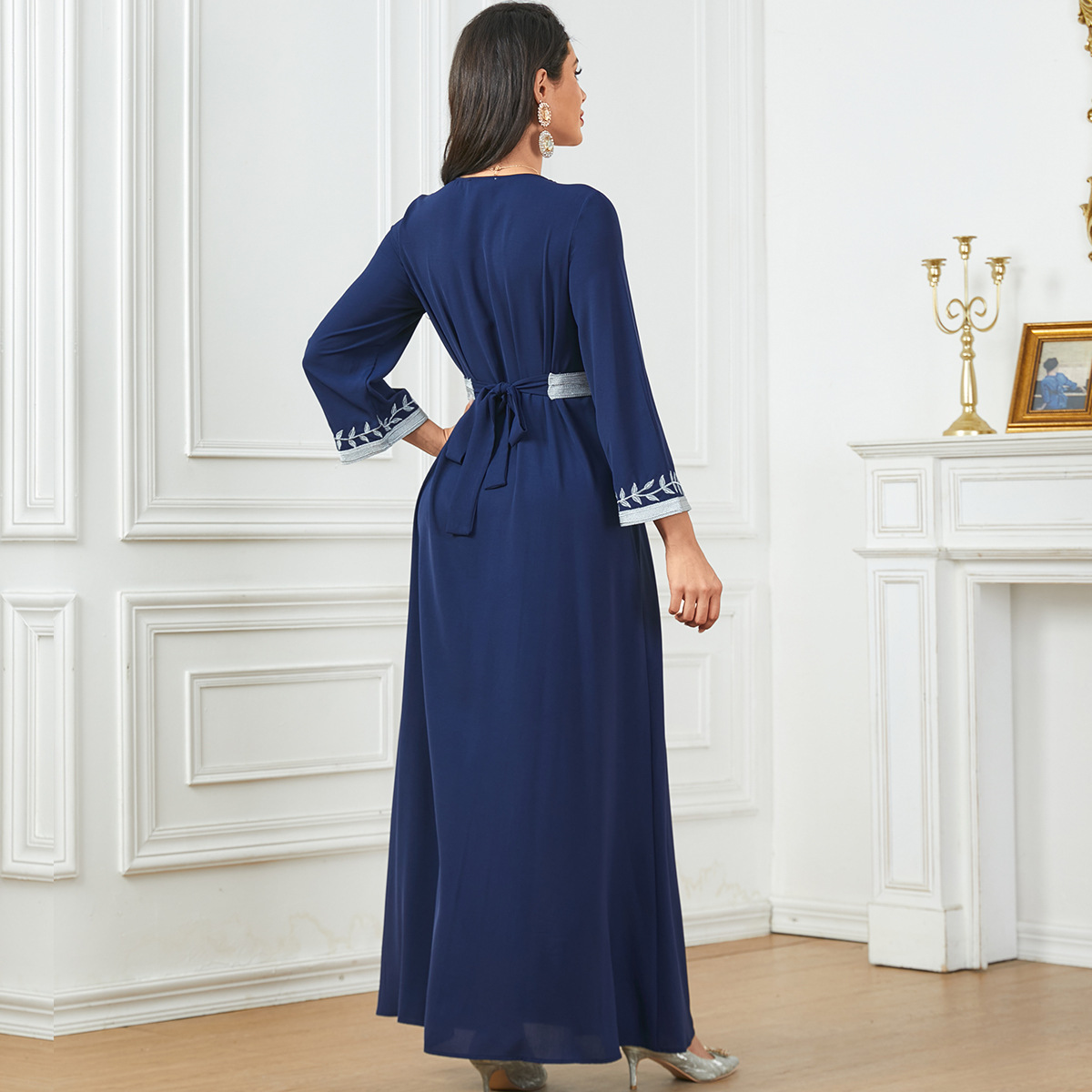 3685 Middle East Cross-Border Foreign Trade Beaded Embroidery Comfortable Casual Women's Arabic Clothing V-Neck Dress - Image 4