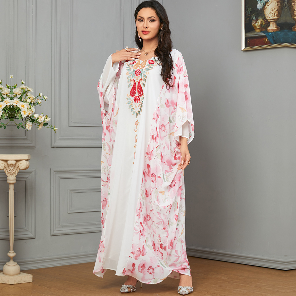3628 Muslim Women's Arabian Dubai Abaya Embroidered Digital Print Fashion Contrast Color Bat Sleeve Dress - Image 3