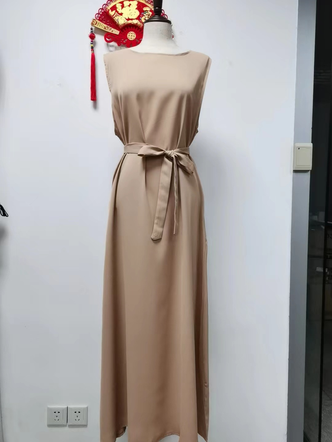 Directly From The Manufacturer, Iduoduo European And American Fashion New Sleeveless Round Neck Middle Eastern Long Skirt Solid Color Versatile Lining 21452 - Image 8