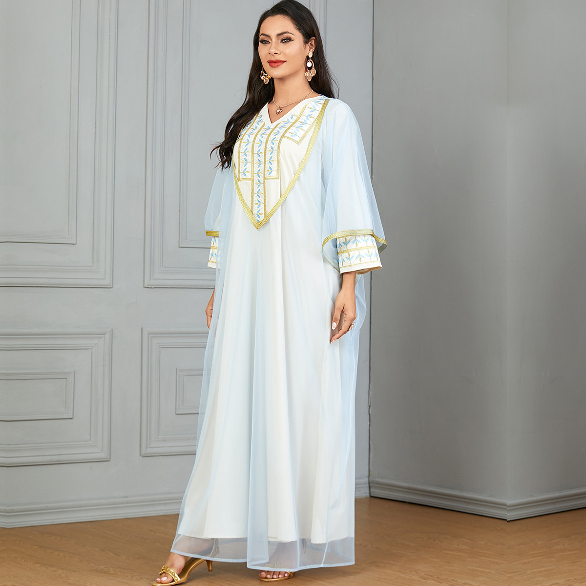 3676 Southeast Asia Cross-Border Middle Eastern Robe Women's Arabic Clothing Embroidered Long Skirt V-Neck Two-Piece Dress - Image 2