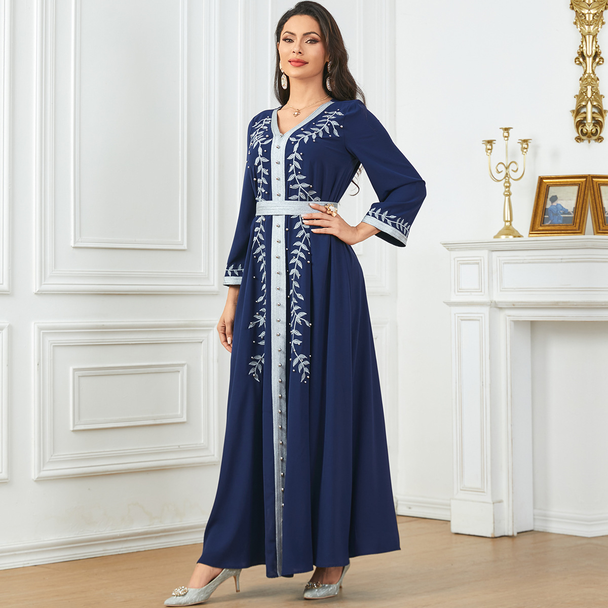 3685 Middle East Cross-Border Foreign Trade Beaded Embroidery Comfortable Casual Women's Arabic Clothing V-Neck Dress
