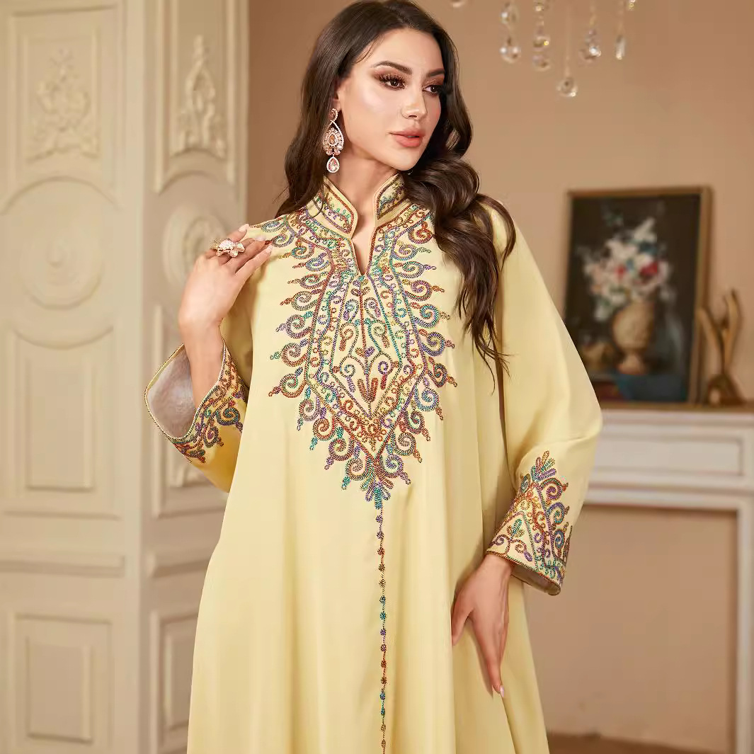4065 Middle East Cross-Border Robe Muslim Embroidered V-Neck Dress Arabian Dubai Jalabiya Robe - Image 2
