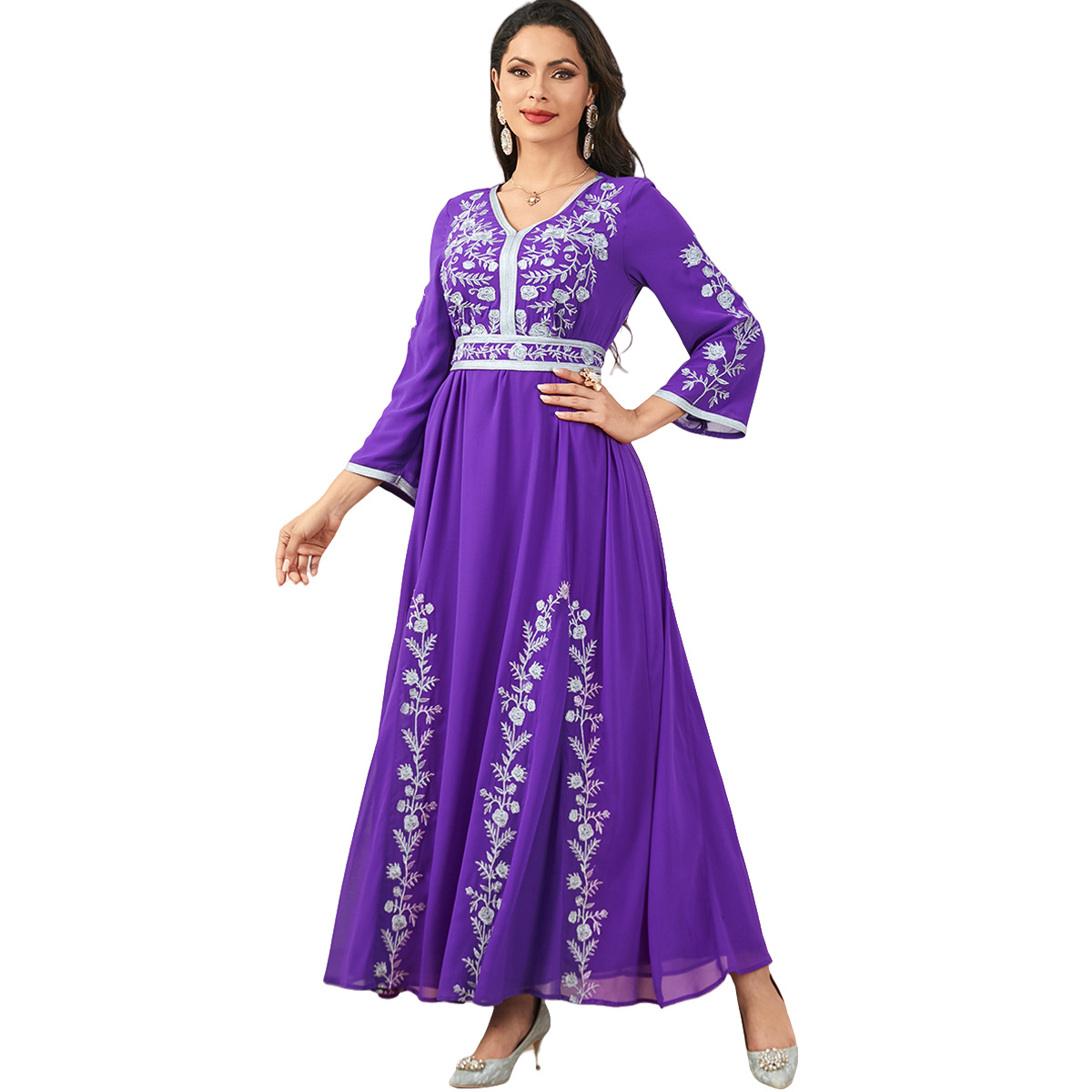 3699 Middle East Cross-Border V-Neck Heavy Industry Embroidered Arabic Clothing Women's Muslim Robe Dress - Image 5